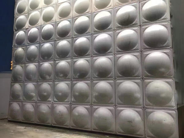 安陽廠家負(fù)責(zé)安裝的生活不銹鋼水箱質(zhì)保期